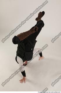 32 2019 01 KEETA BBOY POSE